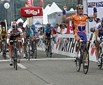 Kim Kirchen beim Endspurt der ersten Etappe der Tour de Suisse 2008